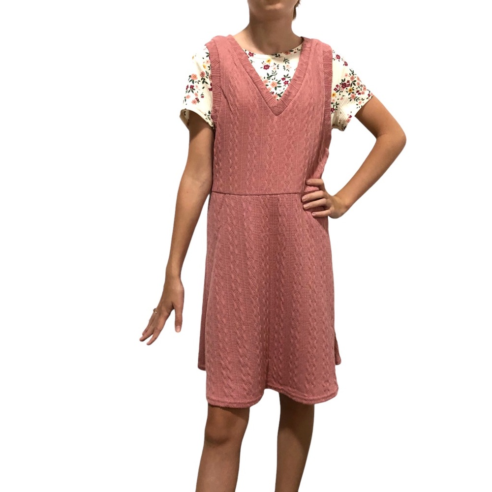 2HIP Jumper Dress 2-Piece Set Size 12 Pink Cable Knit Floral T-Shirt V-Neck